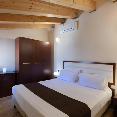 Il Duomo Πανσιόν 4*