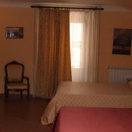 Il Duomo Πανσιόν 4*